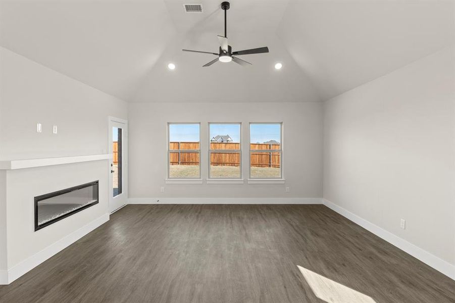 13. 2368 Bell - Family