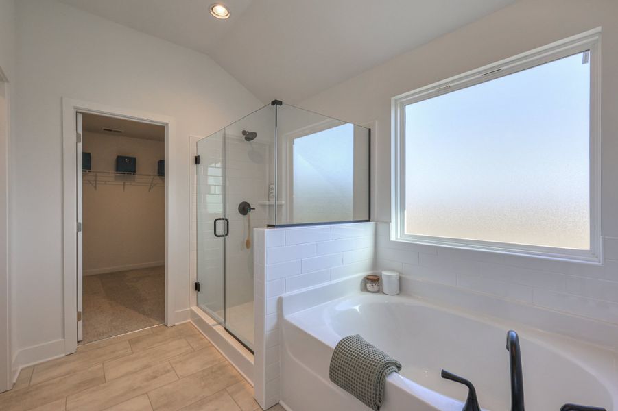*Photo of actual home as a Model Home. Home will come unfurnished/undecorated. *Photo of actual home as a Model Home. Home will come unfurnished/undecorated.