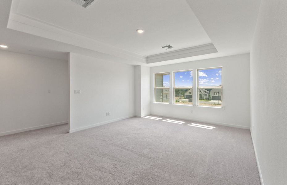 Spacious, unfurnished interior of a new home in Wolf Ranch, Georgetown (Image 41).