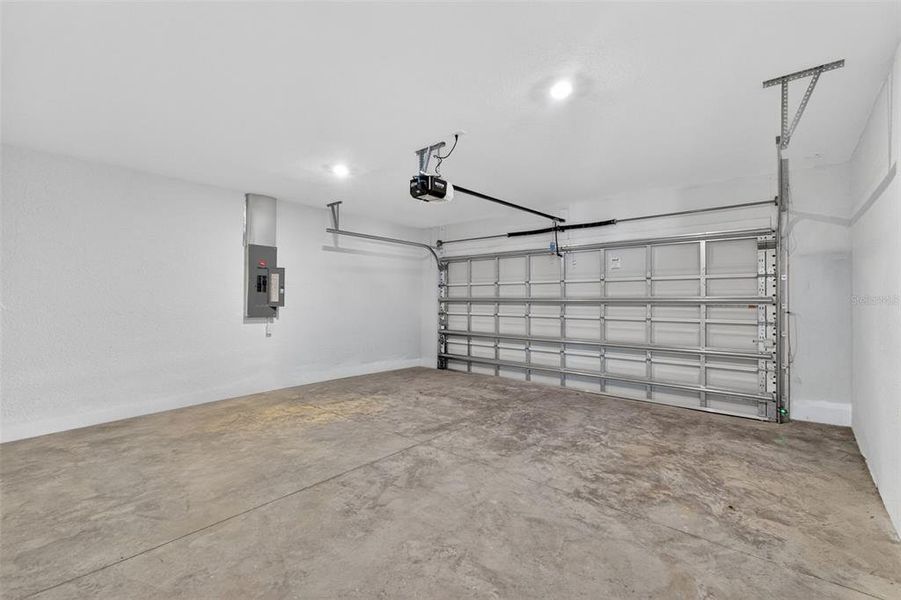 Spacious, unfurnished interior of a new home in , Port Charlotte (Image 31). Spacious, unfurnished interior of a new home in , Port Charlotte (Image 31).