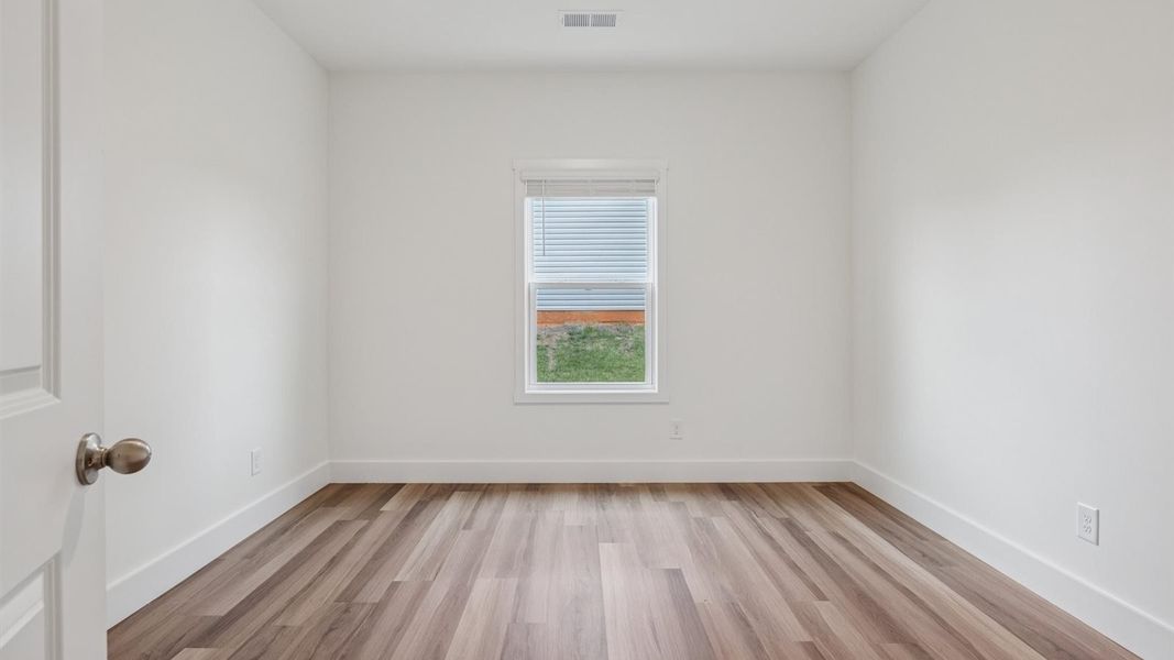 Spacious, unfurnished interior of a new home in Millstone Village, Morristown (Image 18).