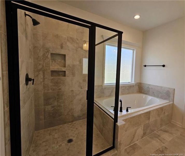 PICTURE IS REPRESENTIVE!! Owners bath PICTURE IS REPRESENTIVE!! Owners bath