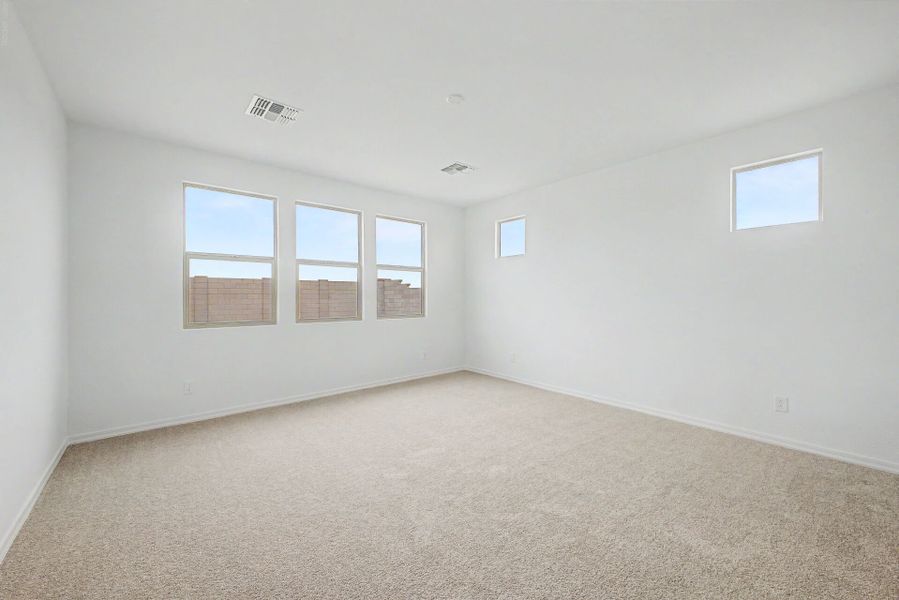 Spacious, unfurnished interior of a new home in White Tank Vistas, Waddell (Image 15).