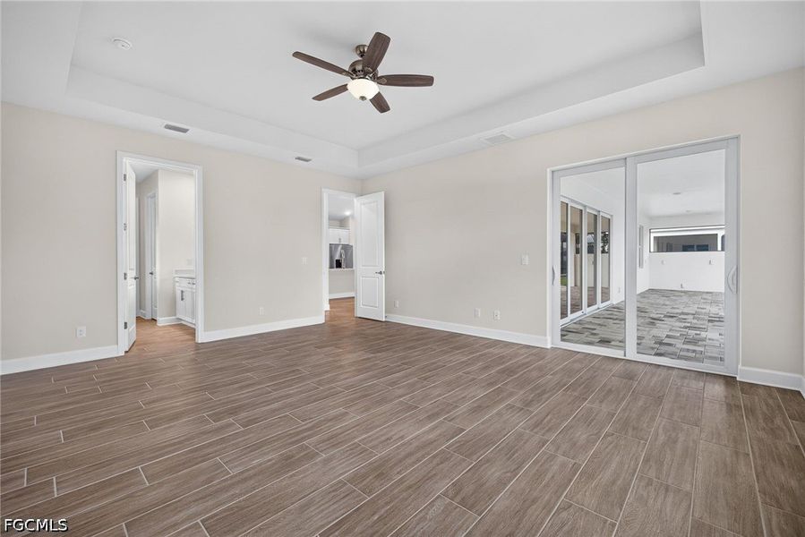 Spacious, unfurnished interior of a new home in Cape Coral, Cape Coral (Image 20). Spacious, unfurnished interior of a new home in Cape Coral, Cape Coral (Image 20).