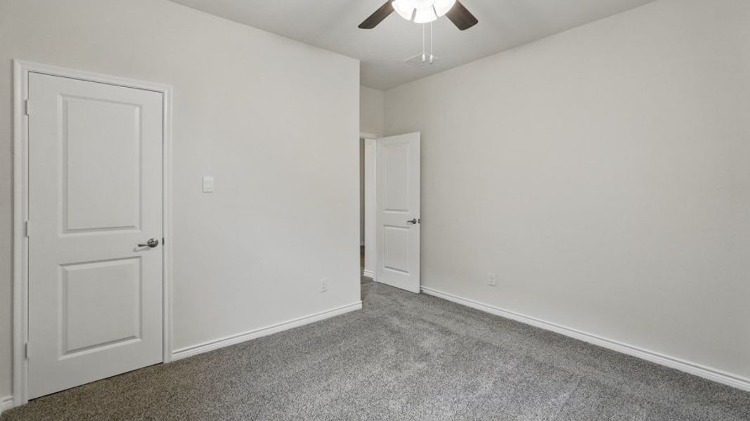 Spacious, unfurnished interior of a new home in Lakewood Trails, Forney (Image 25).