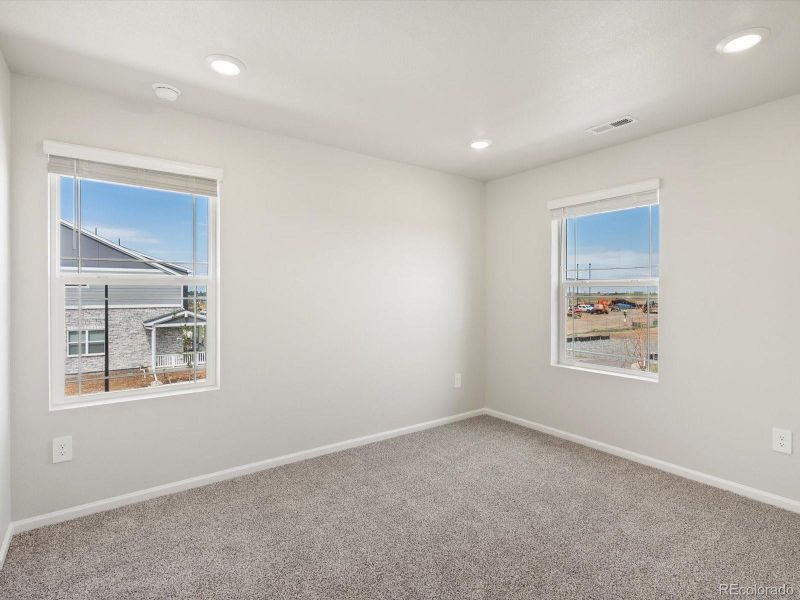 Spacious, unfurnished interior of a new home in Horizon Uptown: The Mountain Collection, Aurora (Image 13). Spacious, unfurnished interior of a new home in Horizon Uptown: The Mountain Collection, Aurora (Image 13).