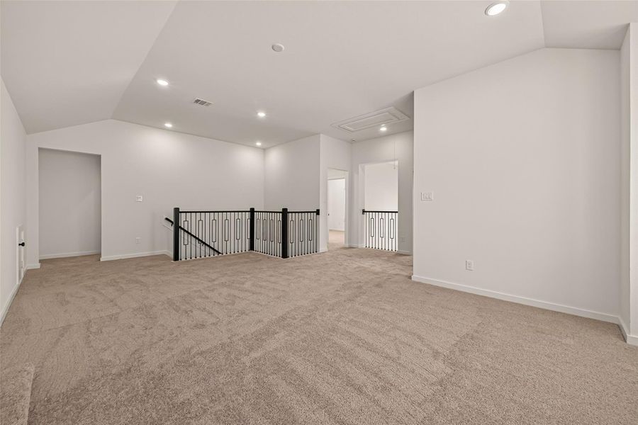 Spacious, unfurnished interior of a new home in Foxtail Palms, Manvel (Image 20). Spacious, unfurnished interior of a new home in Foxtail Palms, Manvel (Image 20).