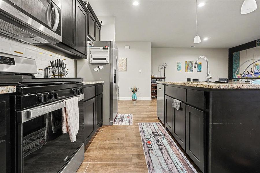 Furnished interior view inside a new home in , Cedar Hill (Image 6).