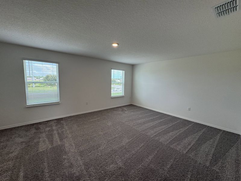 Spacious, unfurnished interior of a new home in Poinciana, Poinciana (Image 18).