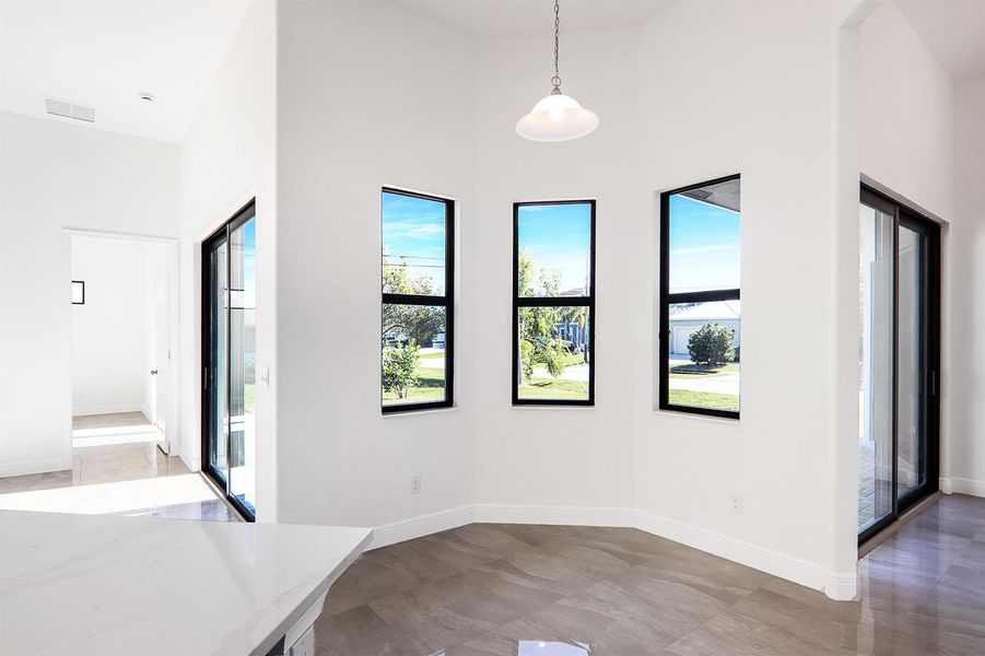 14 - Breakfast Nook 14 - Breakfast Nook