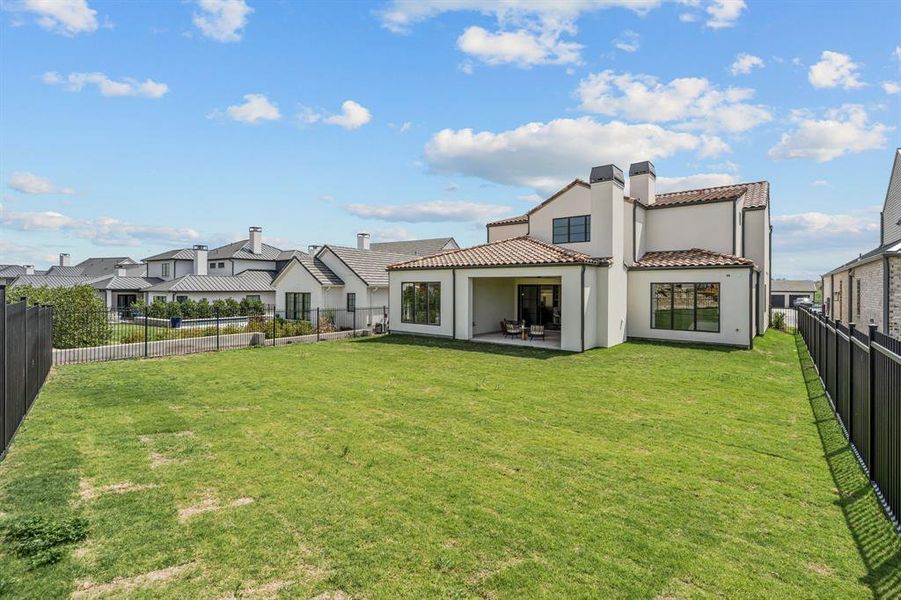 Exterior details and patio area of a home in , Fort Worth (Image 4).