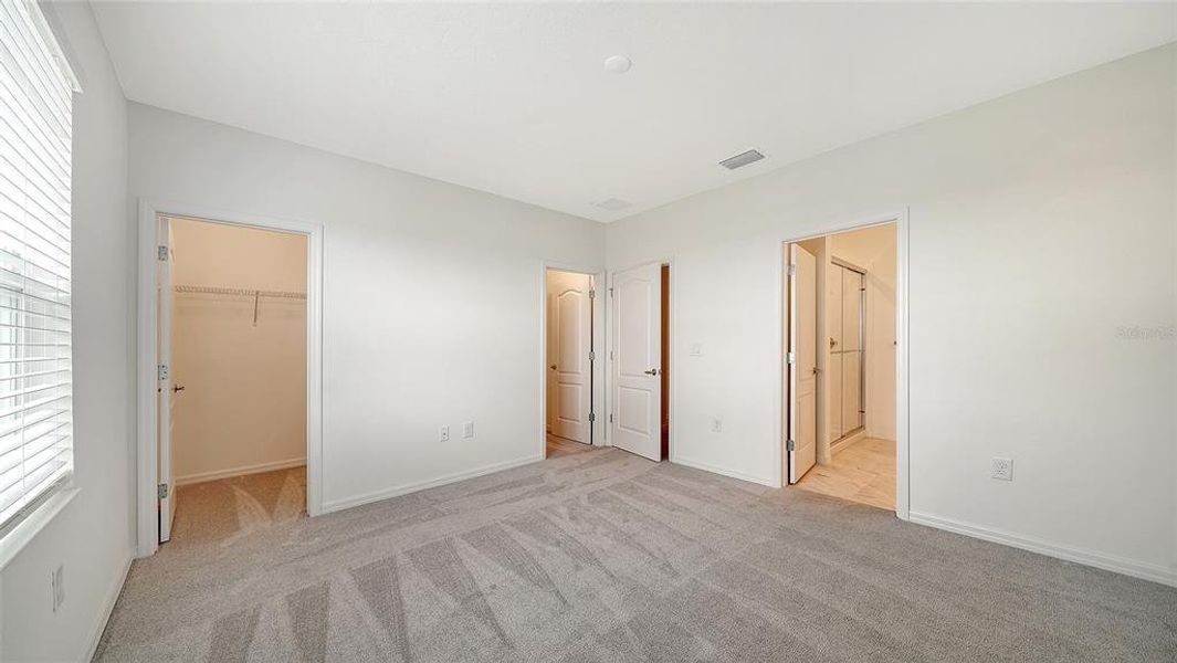 Spacious, unfurnished interior of a new home in Palm Grove, Lakewood Ranch (Image 16). Spacious, unfurnished interior of a new home in Palm Grove, Lakewood Ranch (Image 16).