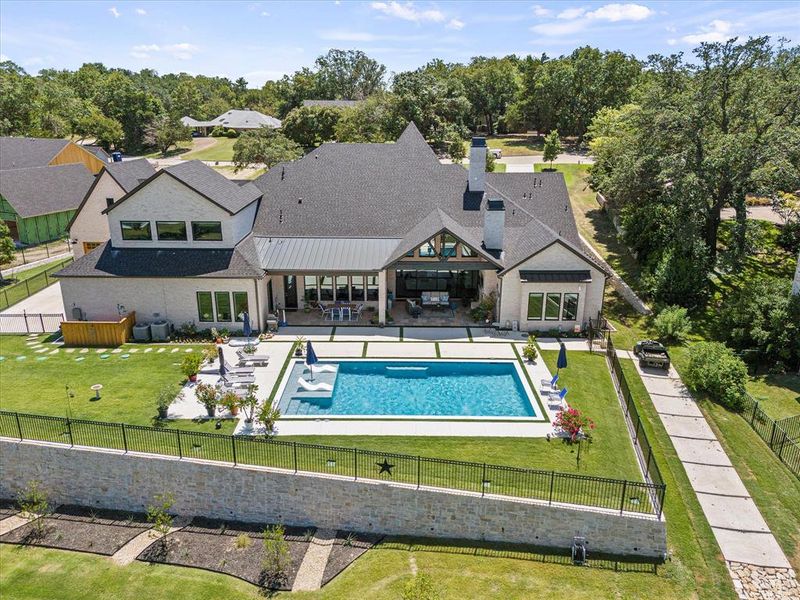 Community amenities in , Heath (Image 24).