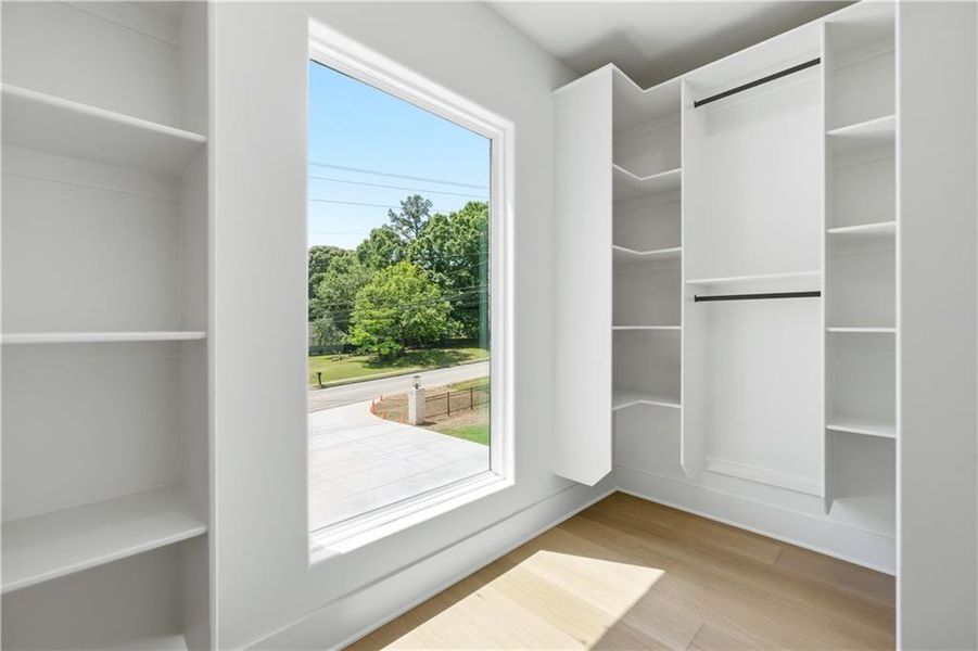 Spacious, unfurnished interior of a new home in , Lawrenceville (Image 28).