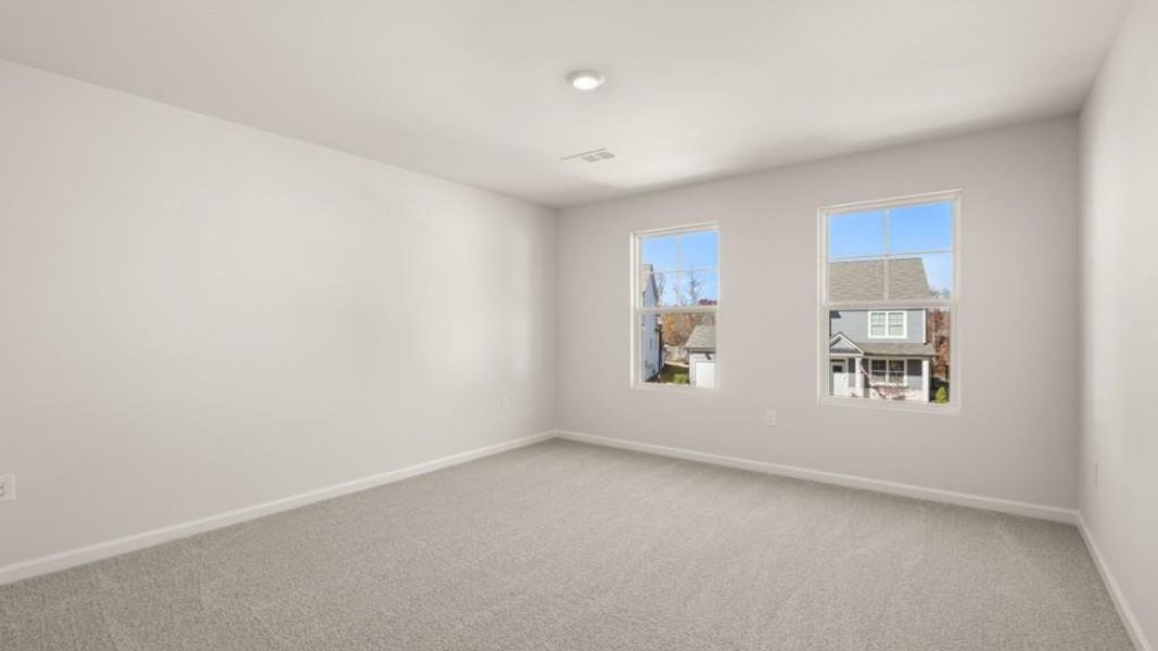 Spacious, unfurnished interior of a new home in Falcon Landing, Gainesville (Image 22).