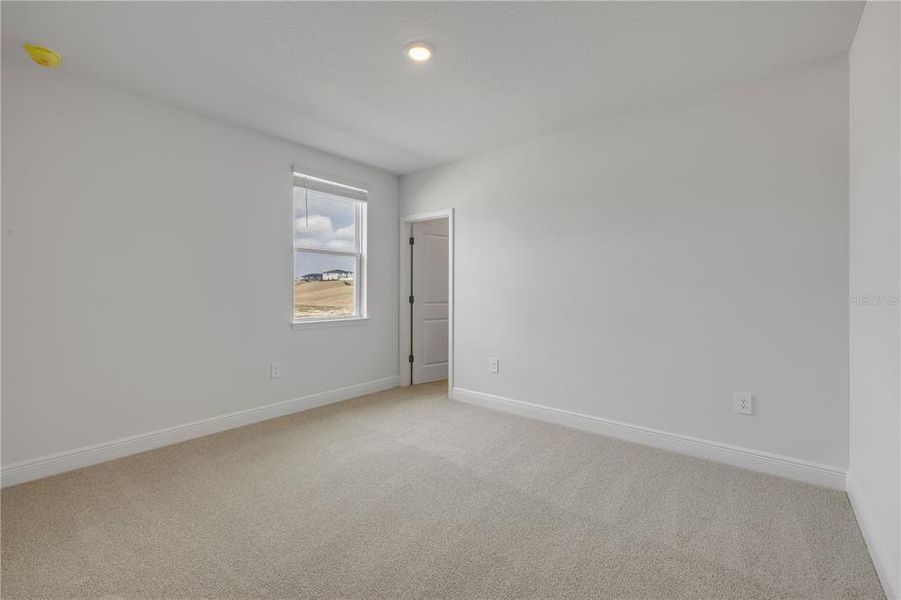 Spacious, unfurnished interior of a new home in , Lady Lake (Image 28).