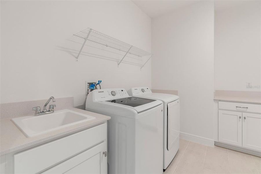 Close-up of interior finishes inside a home in Lakes at Harmony, Harmony (Image 21).