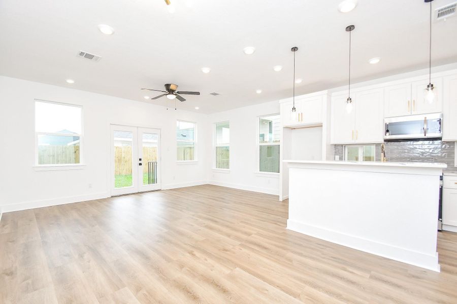 Spacious, unfurnished interior of a new home in , Houston (Image 17). Spacious, unfurnished interior of a new home in , Houston (Image 17).