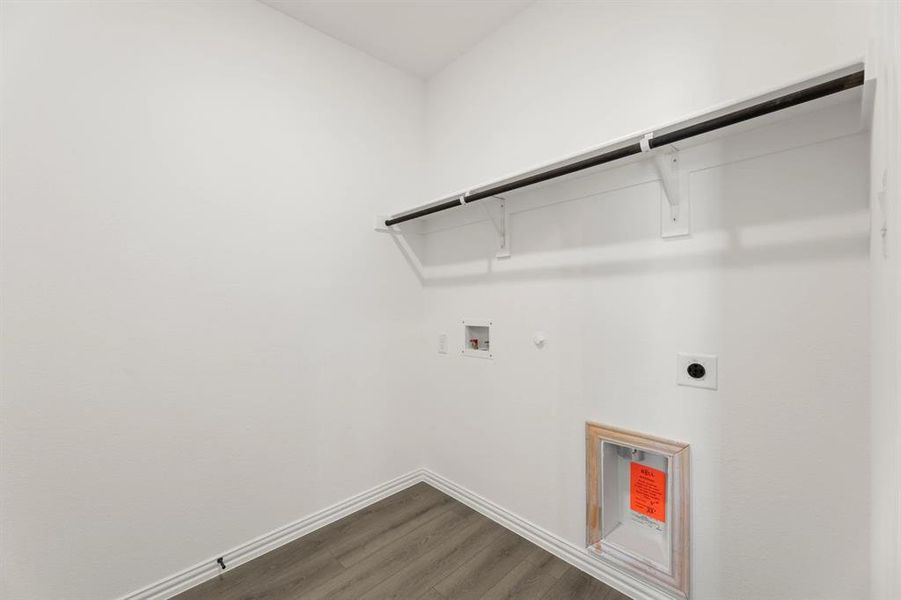 Spacious, unfurnished interior of a new home in Meadow Park, Melissa (Image 31). Spacious, unfurnished interior of a new home in Meadow Park, Melissa (Image 31).