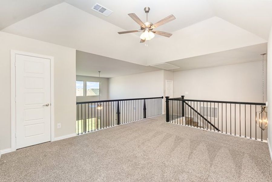 Spacious, unfurnished interior of a new home in Courts Of Bonnie Brae, Denton (Image 27).