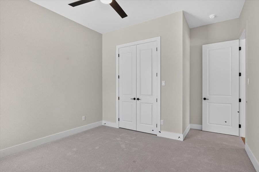 Spacious, unfurnished interior of a new home in Timberview Preserves, Weatherford (Image 40).