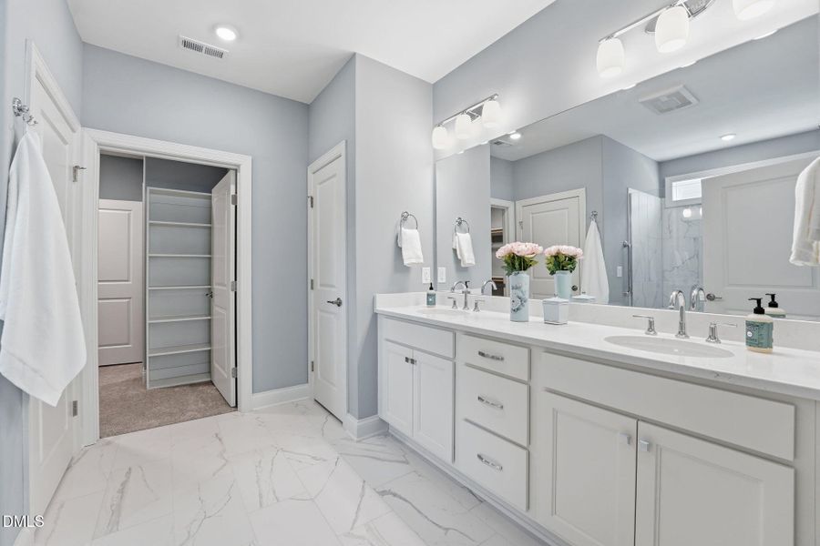 13 Primary Bathroom 3500 Amelia Grace Fo