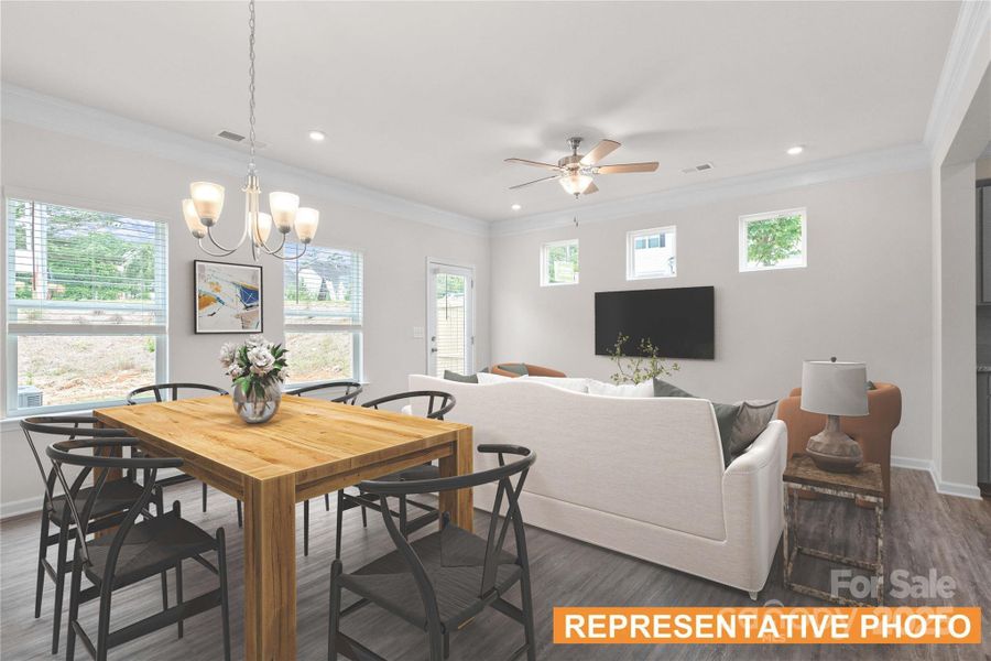 Suwanee Family / Dining Room