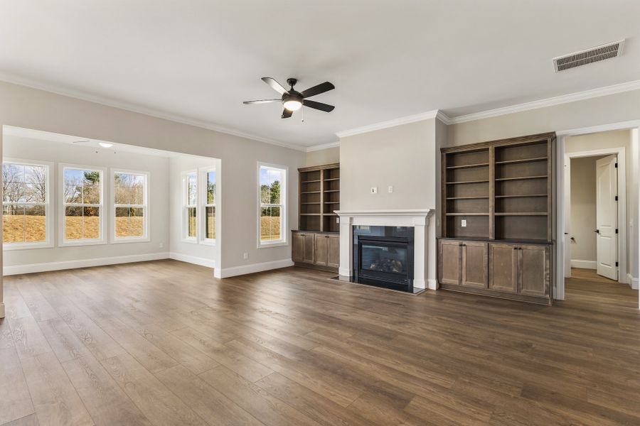 Spacious, unfurnished interior of a new home in Walnut Grove, Easley (Image 37). Spacious, unfurnished interior of a new home in Walnut Grove, Easley (Image 37).