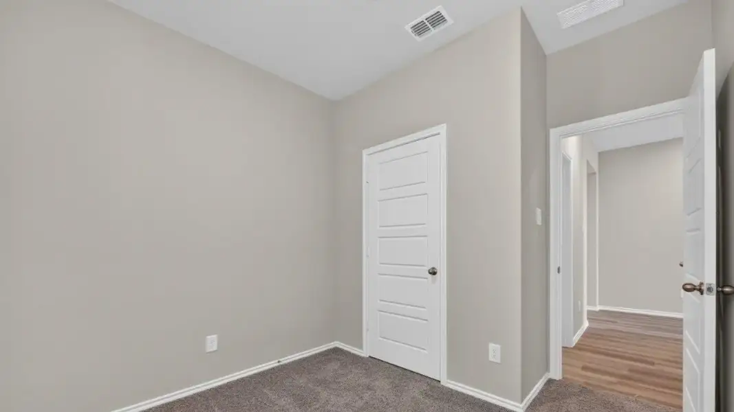 Spacious, unfurnished interior of a new home in Northstar West, Fort Worth (Image 28). Spacious, unfurnished interior of a new home in Northstar West, Fort Worth (Image 28).