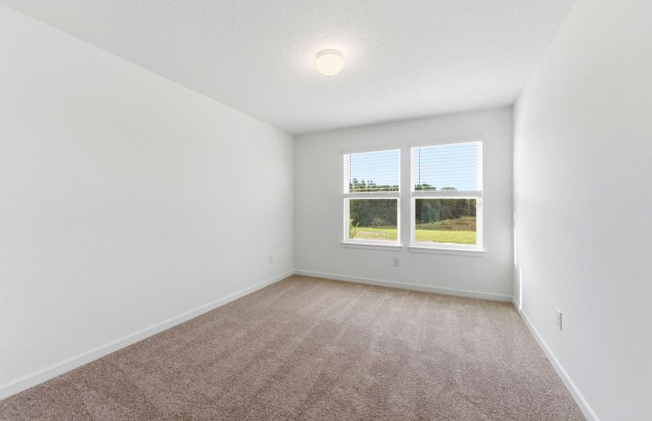 Spacious, unfurnished interior of a new home in Riverwood, Zephyrhills (Image 17).
