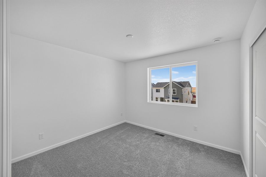 Spacious, unfurnished interior of a new home in Sky Ranch, Watkins (Image 20). Spacious, unfurnished interior of a new home in Sky Ranch, Watkins (Image 20).