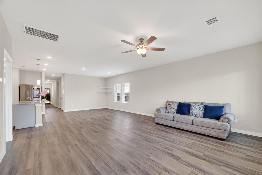 Image 46 of a home in Heights of Barbers Hill.