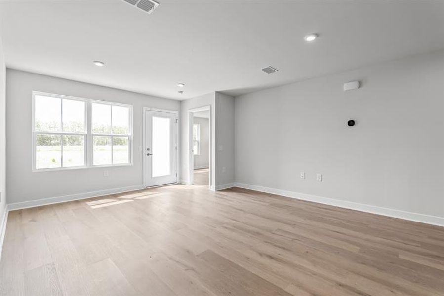 Representative unfurnished interior of a home built from the NEW - The Dunmore by Ryan Homes in Berkeley Villas, Spartanburg (Image 20). Representative unfurnished interior of a home built from the NEW - The Dunmore by Ryan Homes in Berkeley Villas, Spartanburg (Image 20).