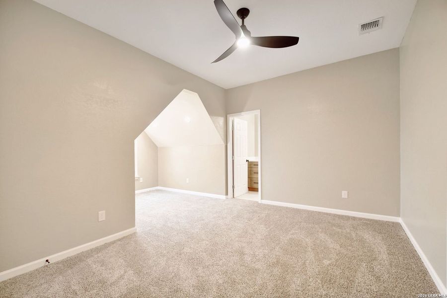 Spacious, unfurnished interior of a new home in , Moore (Image 24).