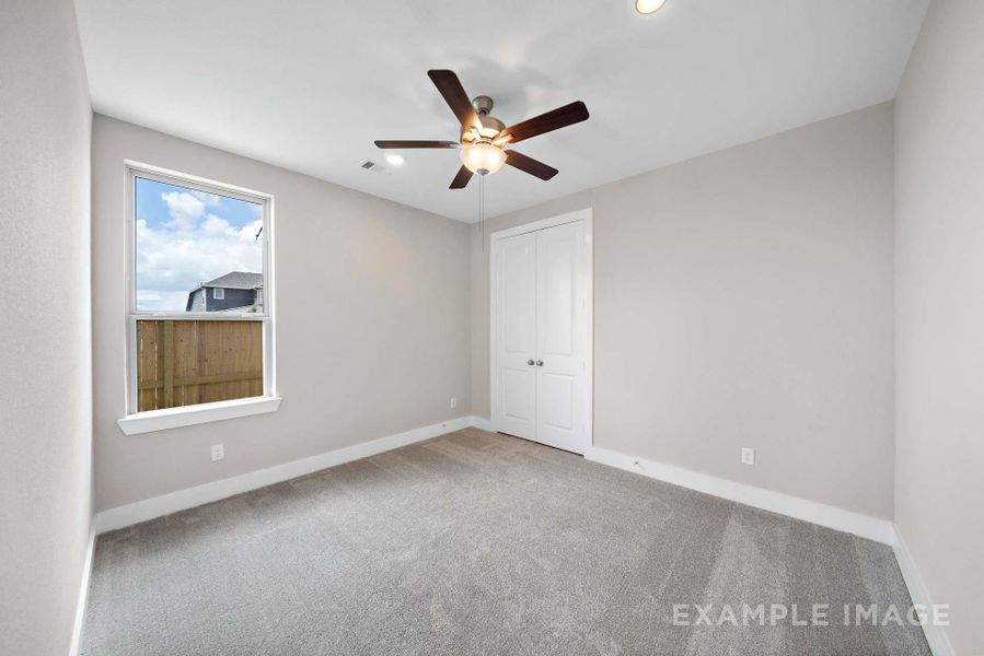 Spacious, unfurnished interior of a new home in Lago Mar, Texas City (Image 25).