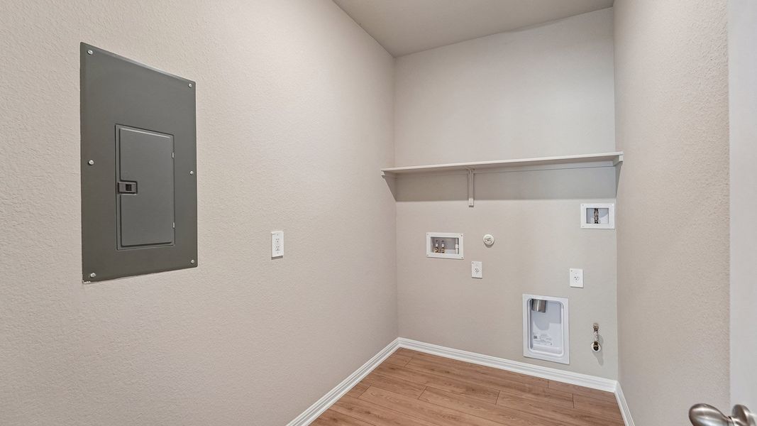 Spacious, unfurnished interior of a new home in Carillon, Manor (Image 21). Spacious, unfurnished interior of a new home in Carillon, Manor (Image 21).