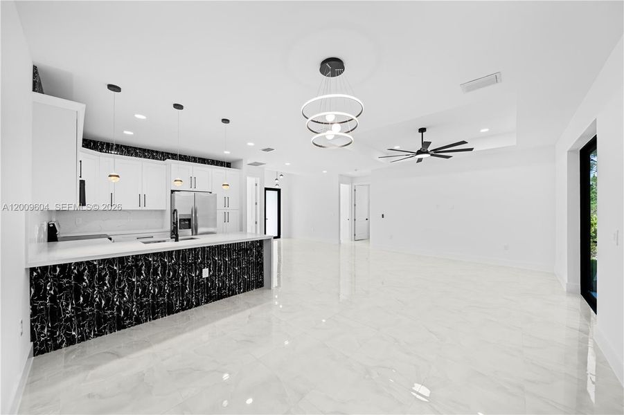 Spacious, unfurnished interior of a new home in , Lehigh Acres (Image 18).