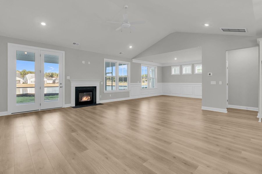 Spacious, unfurnished interior of a new home in Tidewater at Lakes of Cane Bay, Summerville (Image 25).