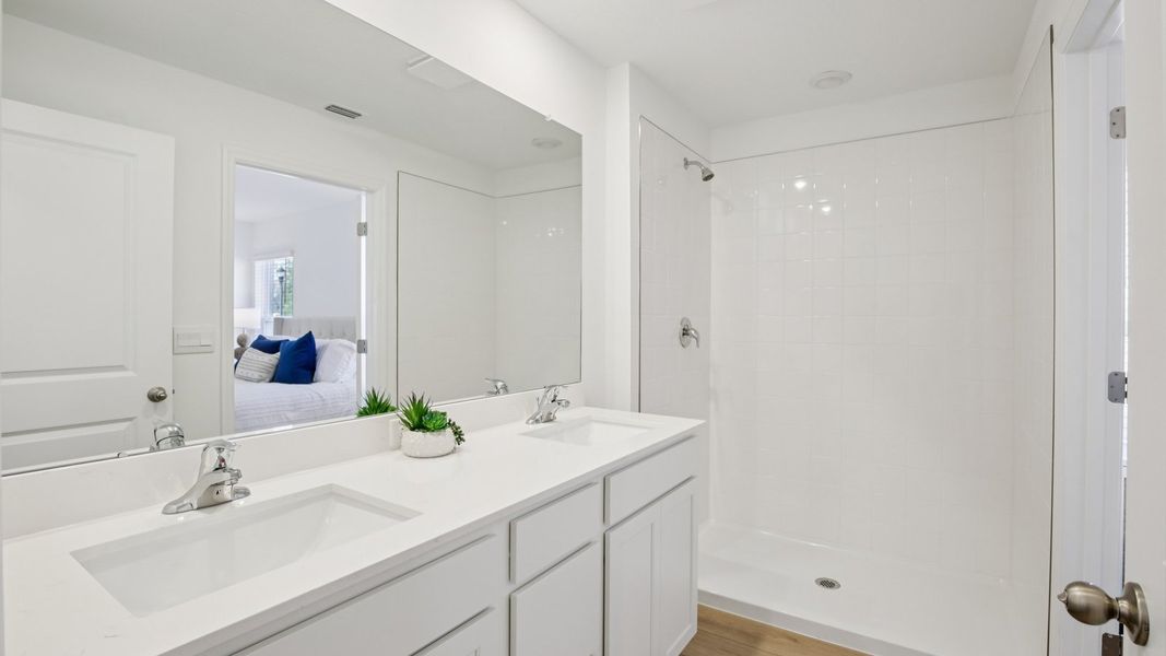 Furnished interior view inside a new home in Angeline, Land O' Lakes (Image 28).