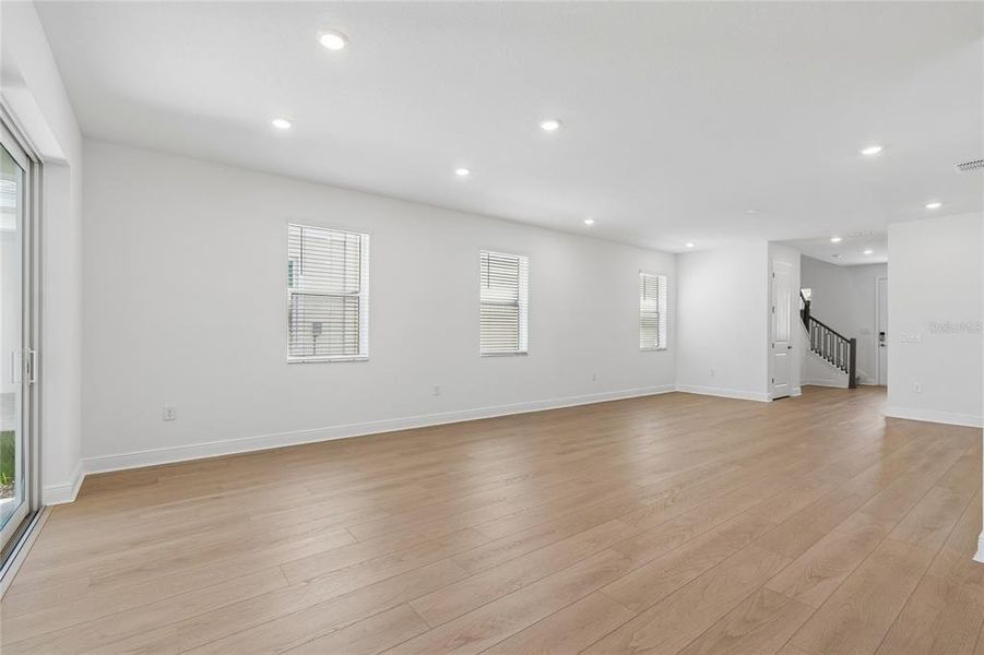 Spacious, unfurnished interior of a new home in SeaFlower, Bradenton (Image 21).