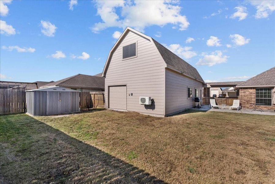 Pool size backyard Pool size backyard