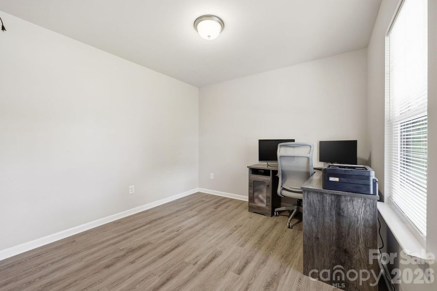 Front Flex Room for your office, dining, or additional living space