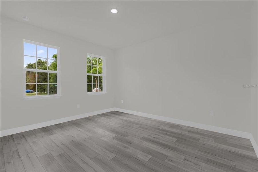 Spacious, unfurnished interior of a new home in , Citrus Springs (Image 29).