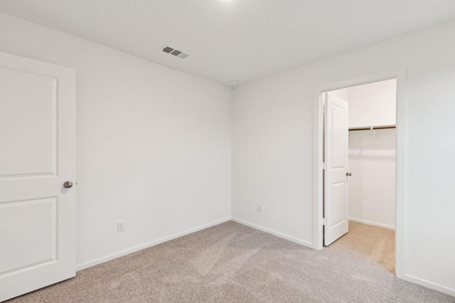 Spacious, unfurnished interior of a new home in Montgomery Bend, Montgomery (Image 28).