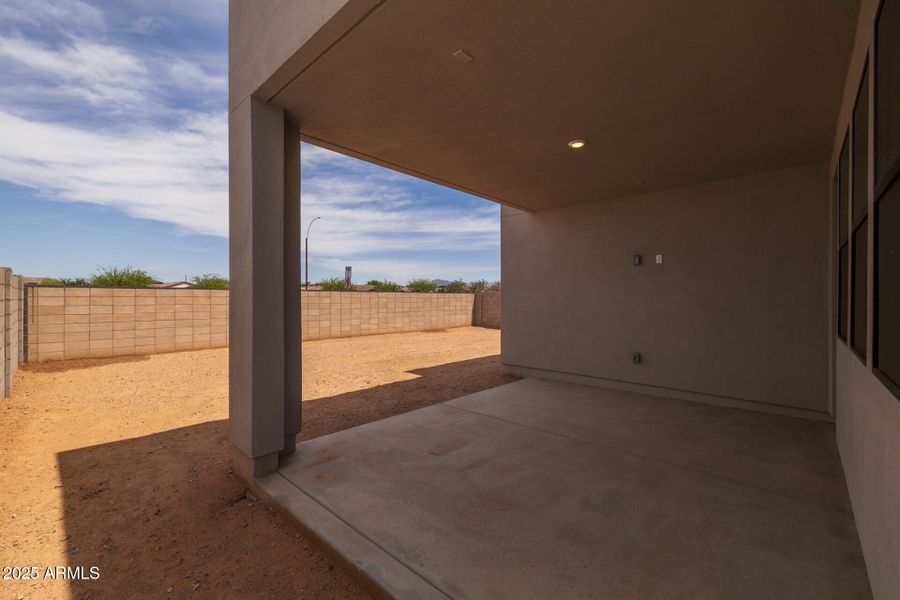 35)BACKYARD 35)BACKYARD