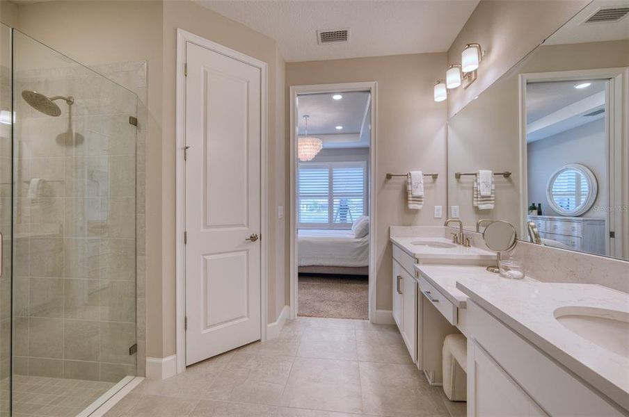 Furnished interior view inside a new home in , Bradenton (Image 7).