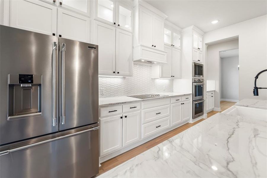 Furnished interior view inside a new home in King Crossing Estates, Van Alstyne (Image 13). Furnished interior view inside a new home in King Crossing Estates, Van Alstyne (Image 13).
