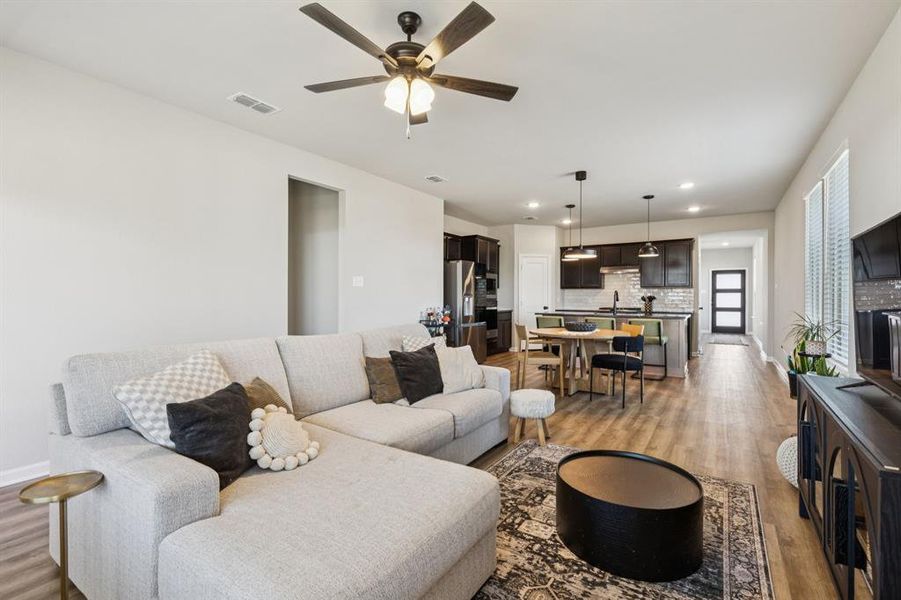 Furnished interior view inside a new home in , Lavon (Image 14). Furnished interior view inside a new home in , Lavon (Image 14).