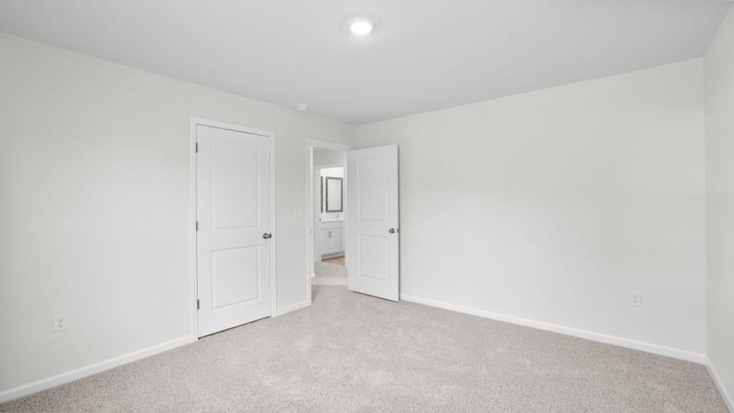 Spacious, unfurnished interior of a new home in Benjamin's Grove, Woodruff (Image 33). Spacious, unfurnished interior of a new home in Benjamin's Grove, Woodruff (Image 33).