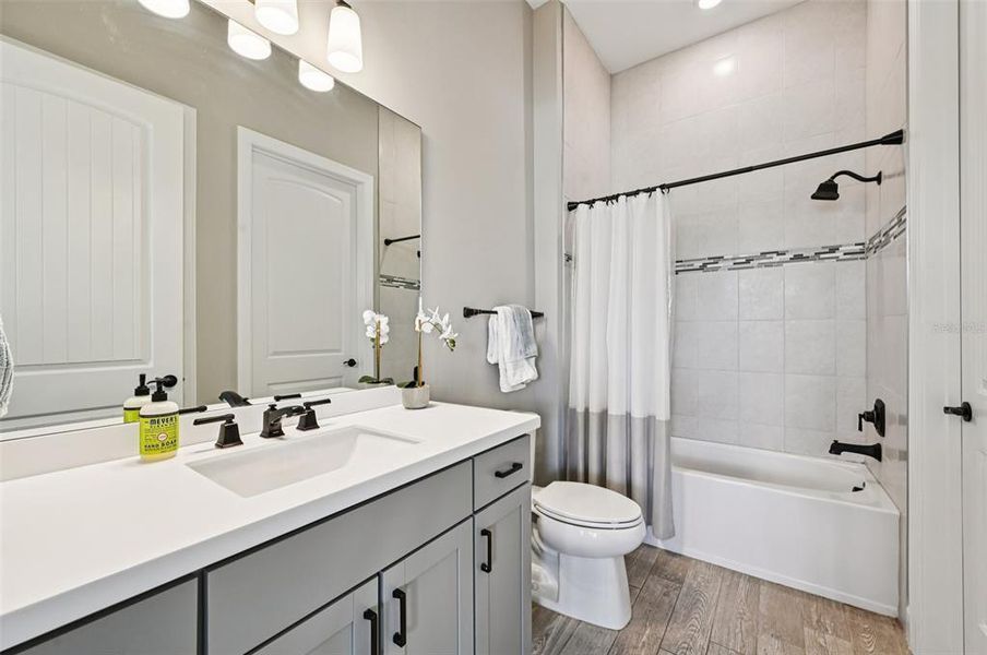 Furnished interior view inside a new home in , Englewood (Image 21).